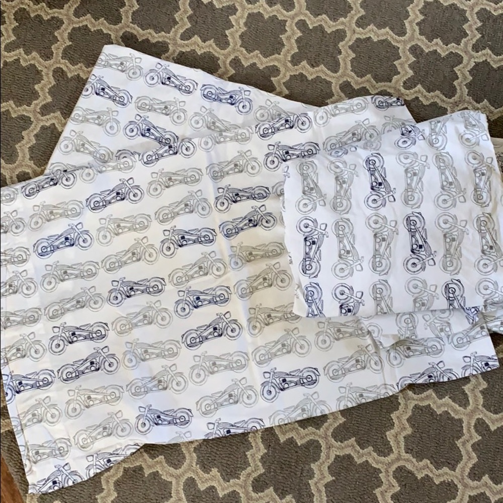 PBK twin sheet set